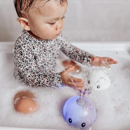 PequeNido™ Juguete de baño con ballena – Diversión salpicante para la hora del baño