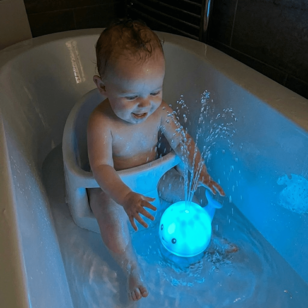 PequeNido™ Juguete de baño en forma de ballena